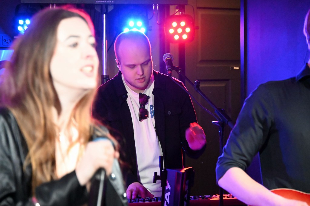 ../Images/10 jaar Ro's Barbershop 013.jpg